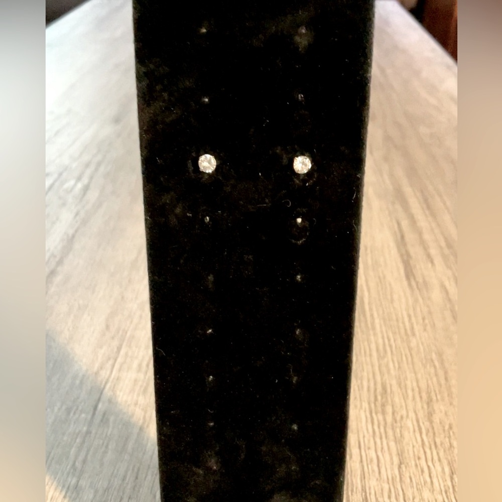 .25 High Quality CZ, Martini Style
